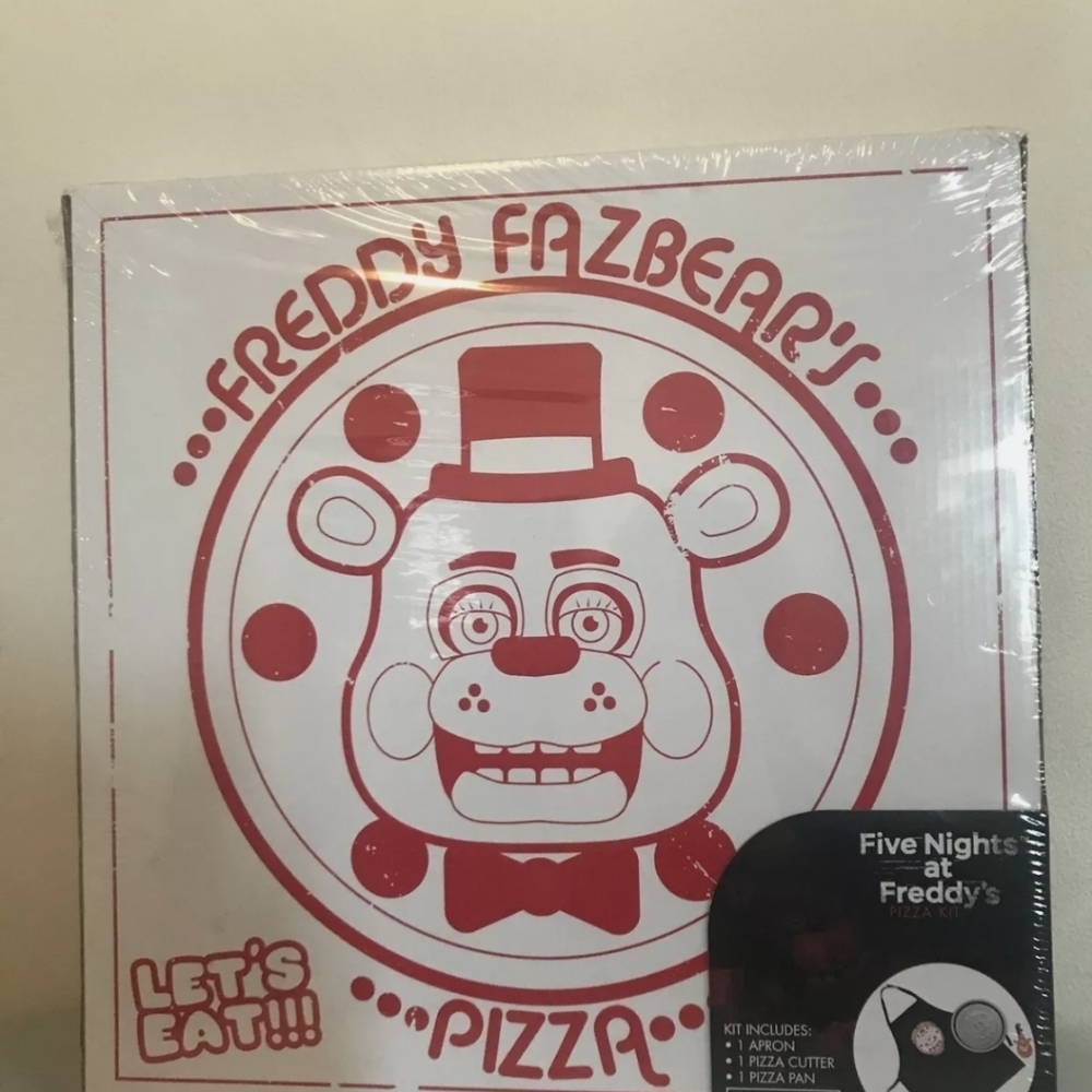 Five Nights at Freddy's Pizza Kit *NEW*